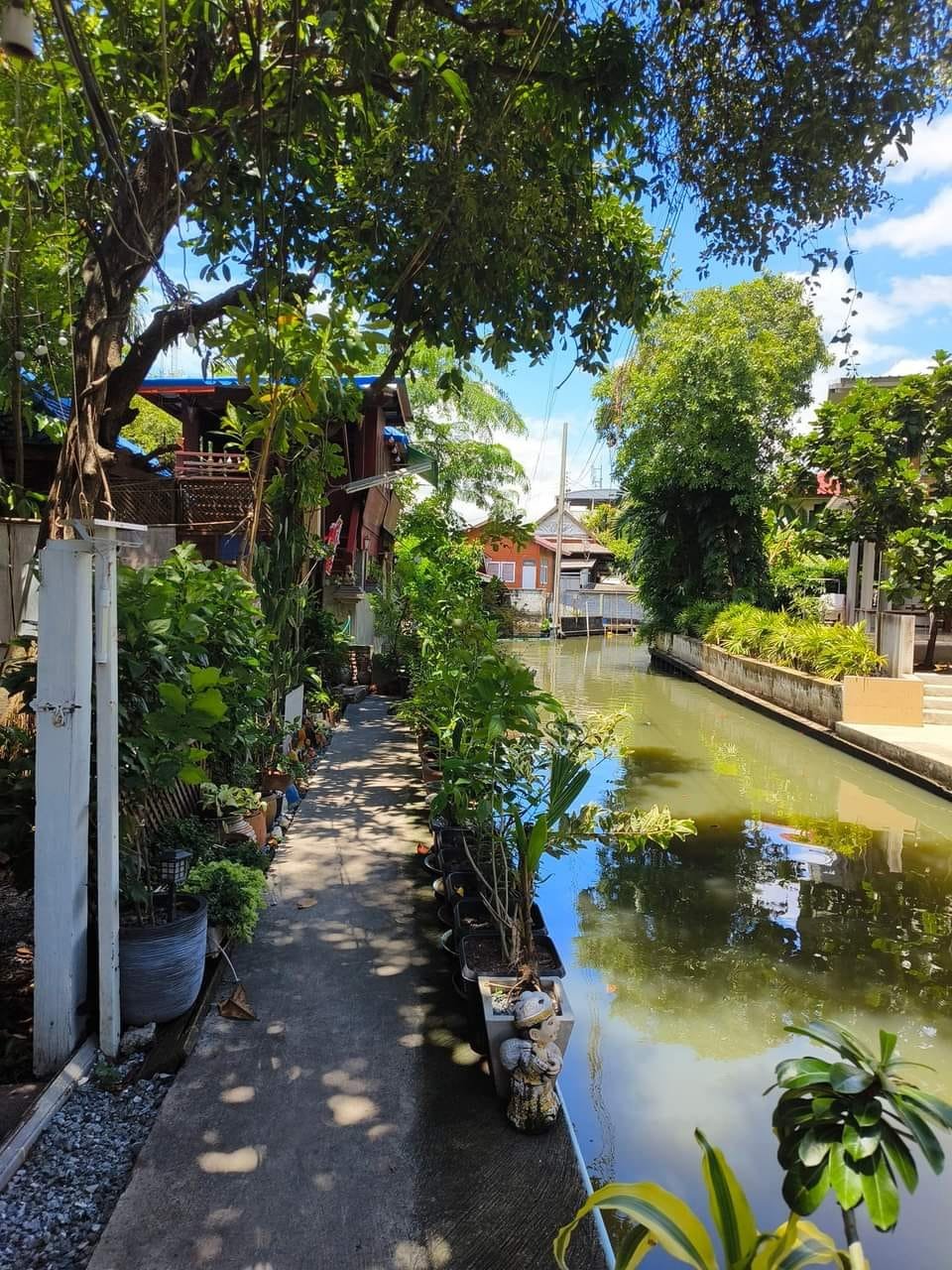 บ้านไม้ไทยที่พักใกล้สายใต้ใหม่